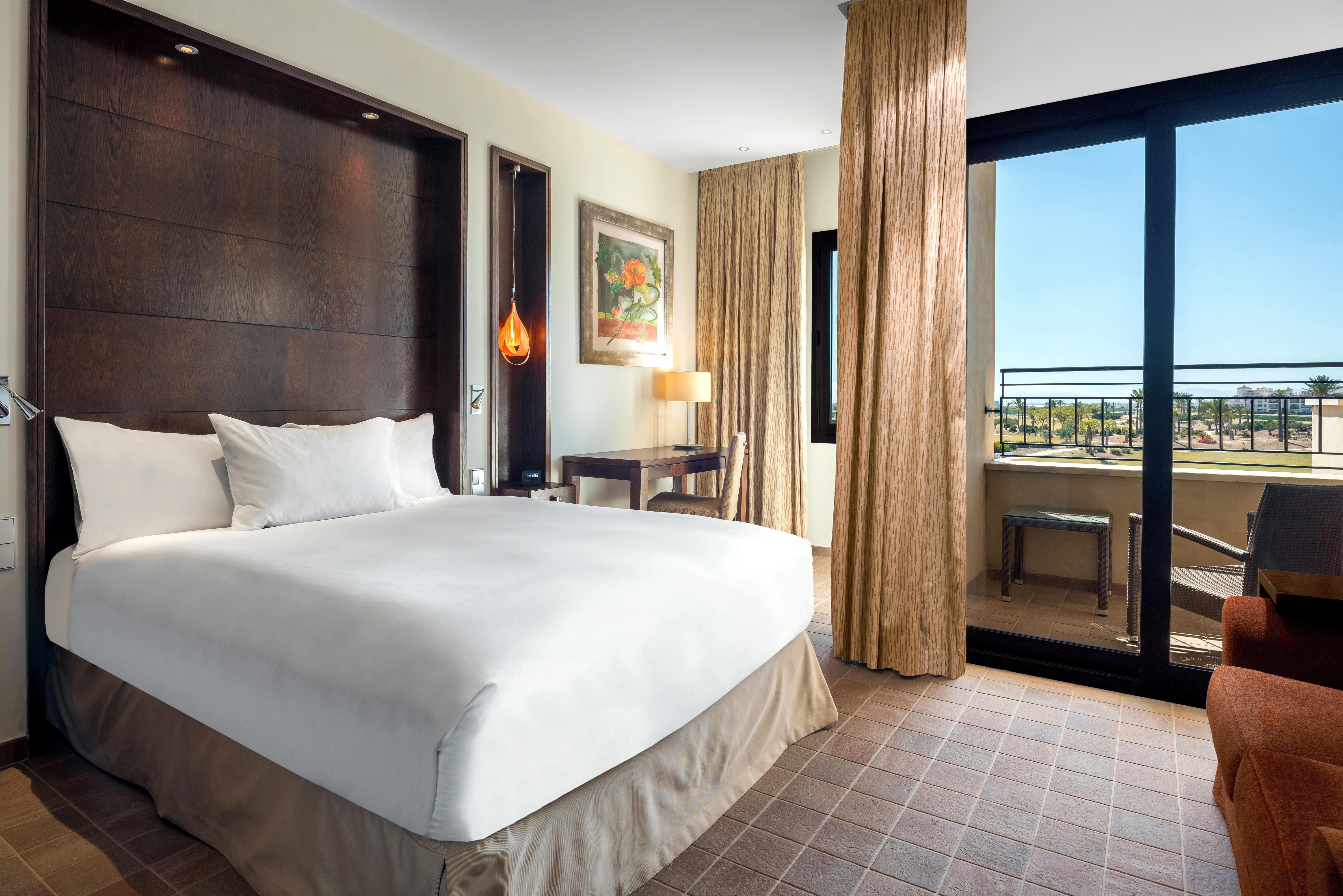 더블트리 바이 힐튼 라 토레 골프 앤 스파 리조트 롤단 외부 사진 A bedroom at the Hilton San Diego Bayfront