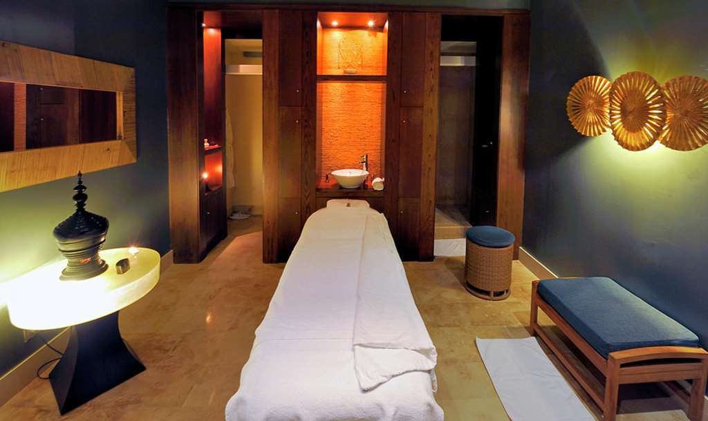더블트리 바이 힐튼 라 토레 골프 앤 스파 리조트 롤단 시설 사진 A treatment room at a spa